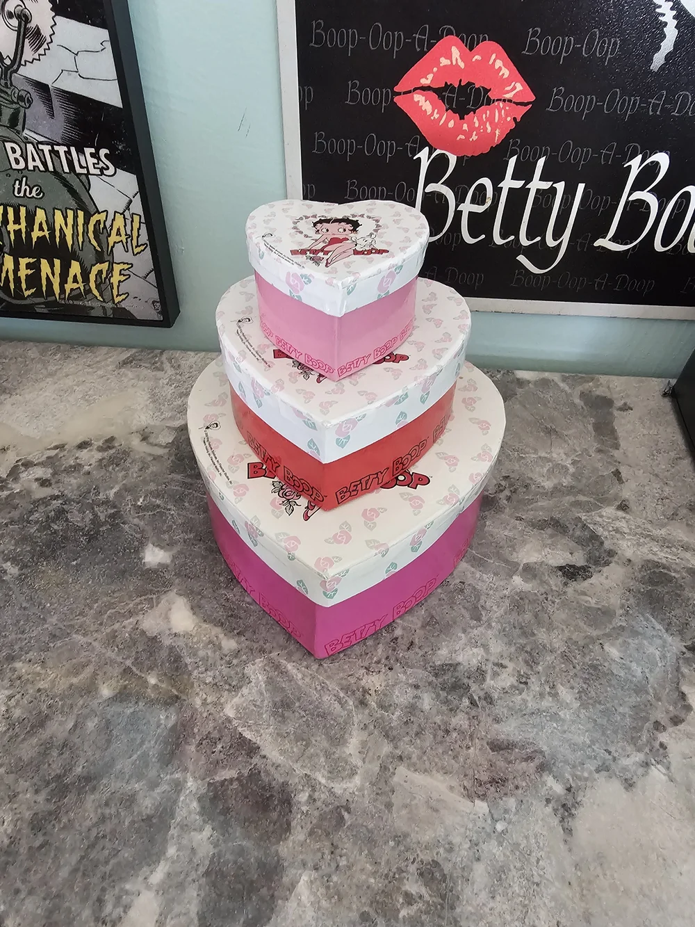 Betty Boop Heart-Shaped Bath & Body Gift Box - Pink
